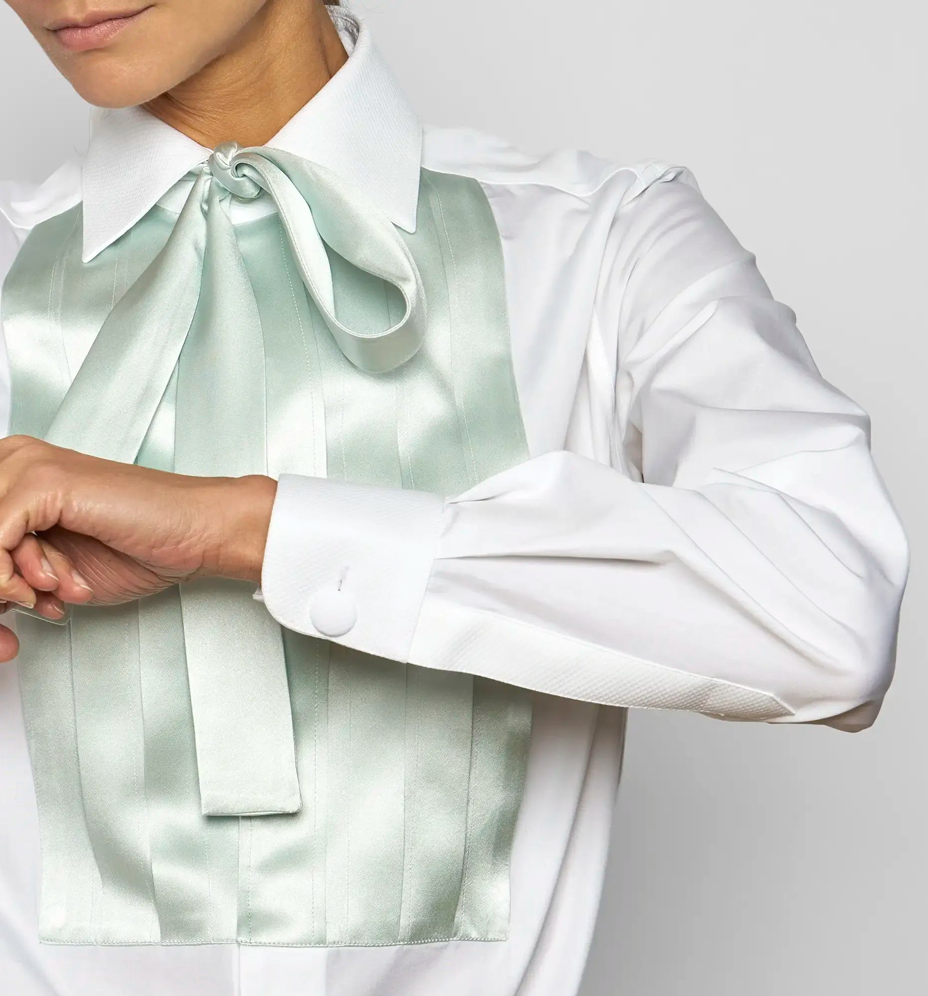 PLEATED SMOKING SHIRT