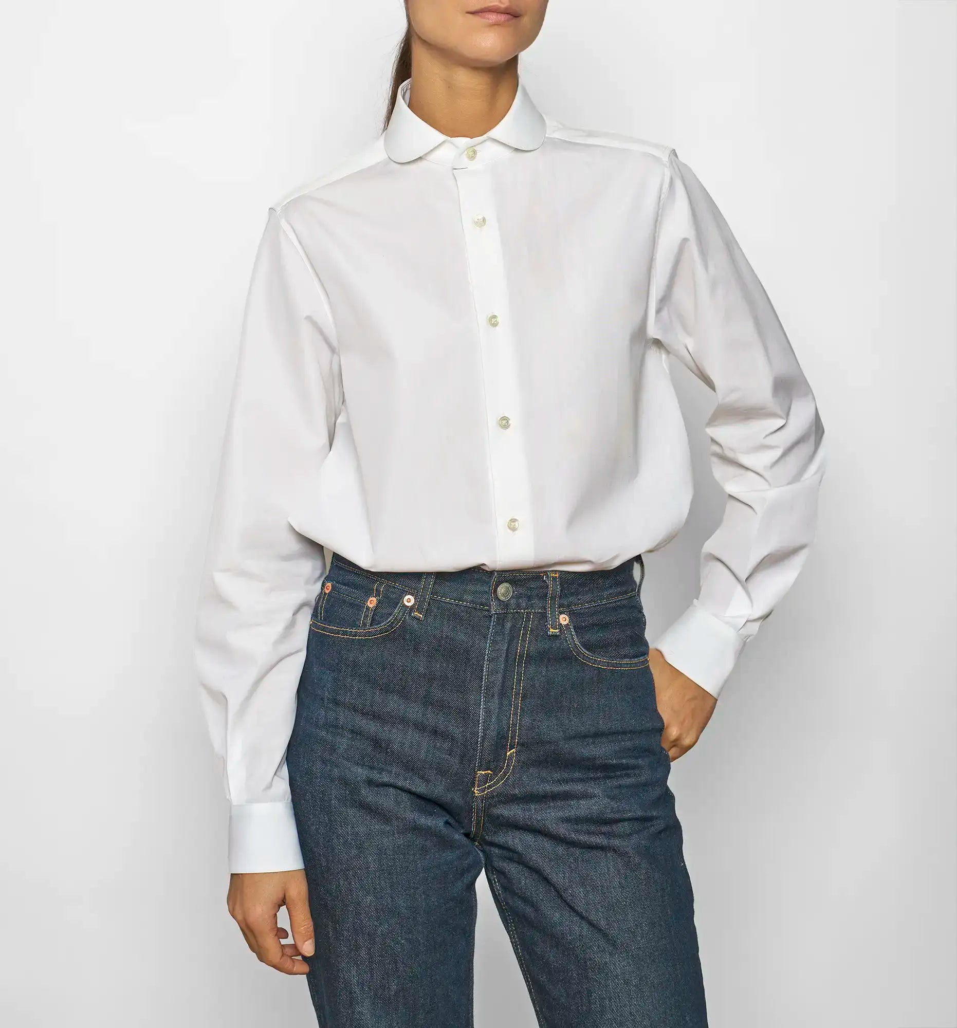 Chemise de garçon white on female model, front view — Sébline SS26
