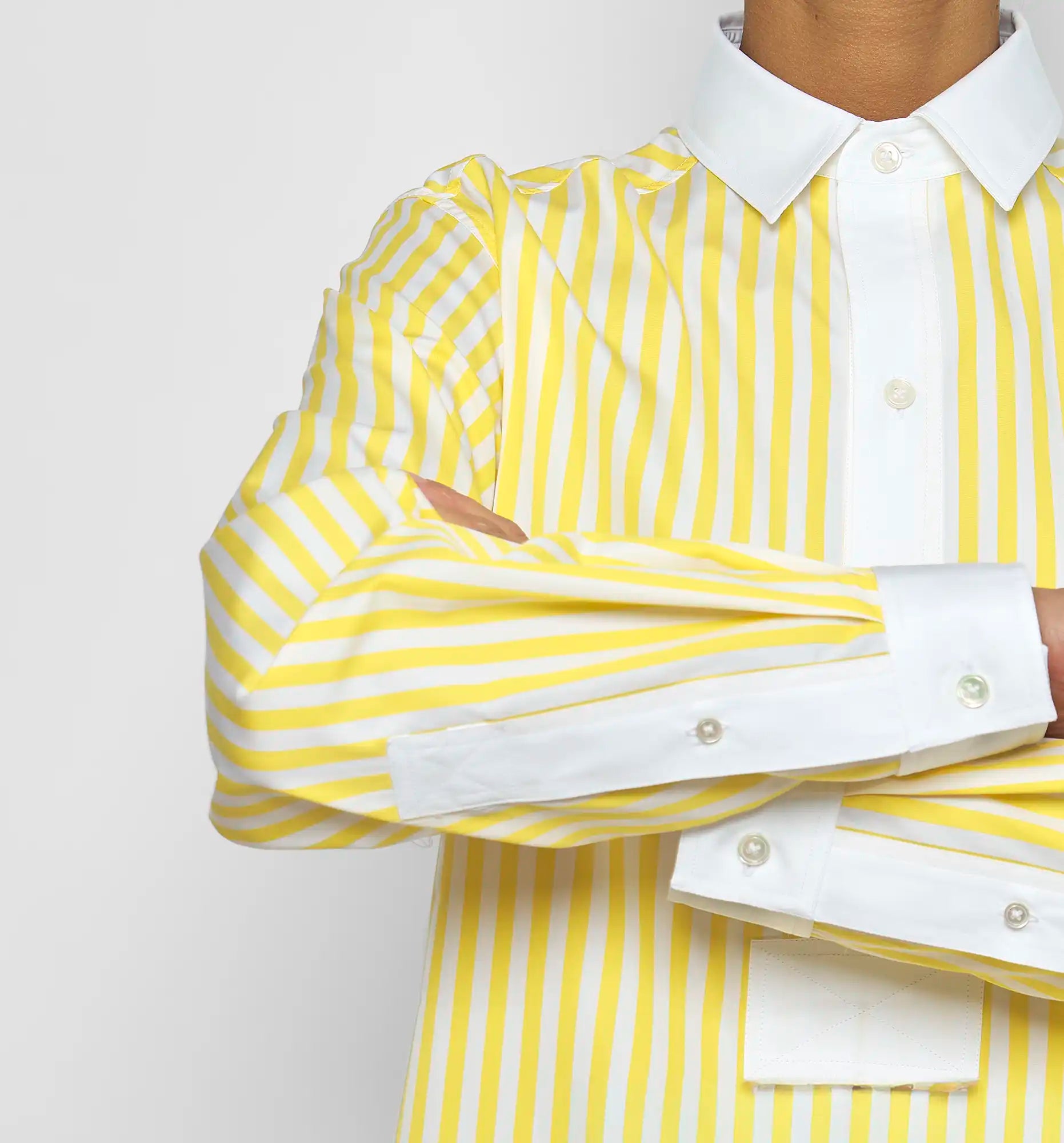 Sports shirt in yellow stripes — sleeve detail